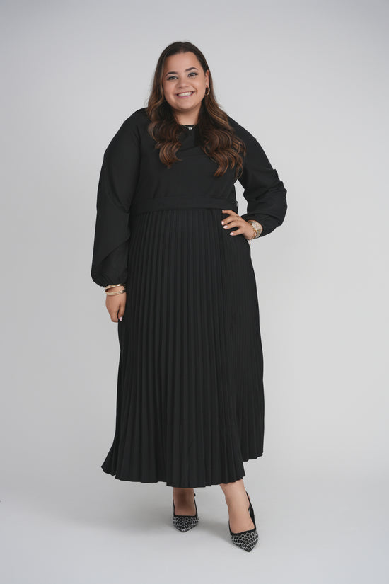 BELTED PLEAT DRESS (BLACK)