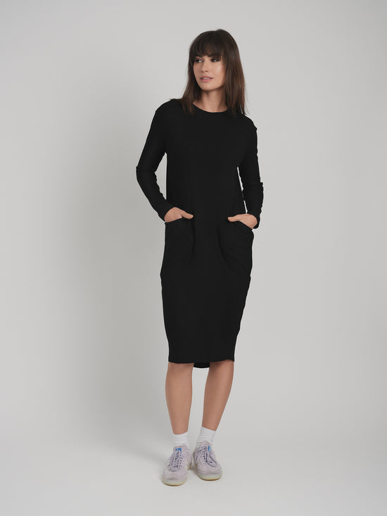 RIBBED POCKET DRESS (BLACK)