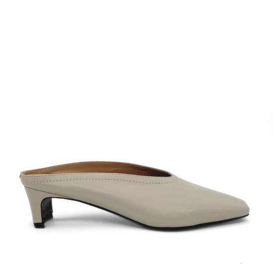 Junie Heeled Leather Mule (BONE)