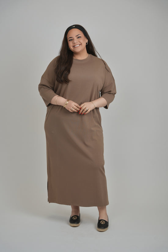 MAXI T-SHIRT DRESS (TAUPE)