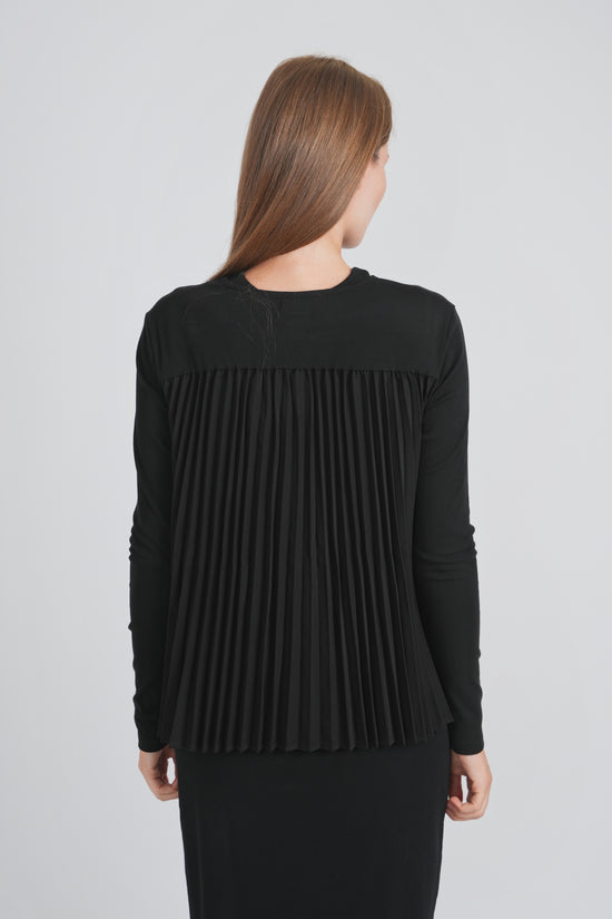 BACK PLEAT CARDIGAN